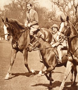 De hertog van Gloucester rijdt met prinses Elizabeth in Windsor Great Park
